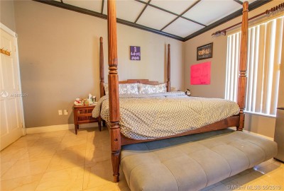 8350 SW 98th St Miami